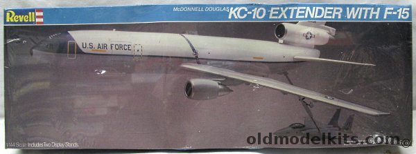 Revell 1/144 McDonnell Douglas KC-10 (DC-10) Extender Tanker with F-15, 4524 plastic model kit